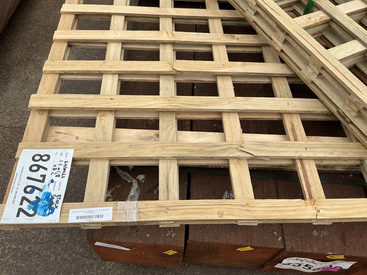 100mm Square Lattice, 1800 x 1200, 2 pcs Total Pk 867622