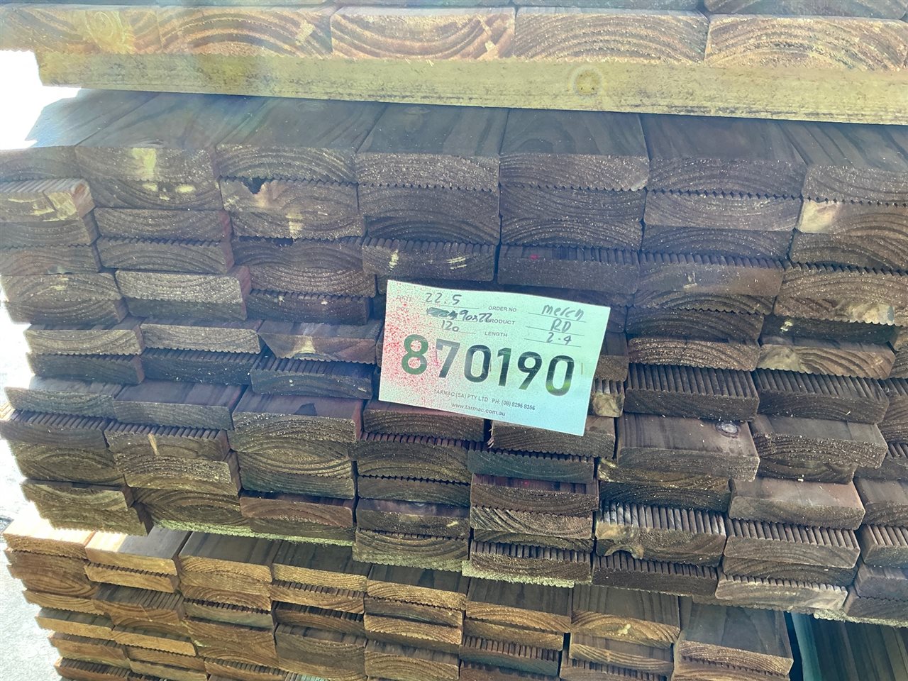 90 x 22, Tinted Pine, Merch Decking, 120 pcs @ 2.4 M, 288 Lin Metres Total Pk 870190