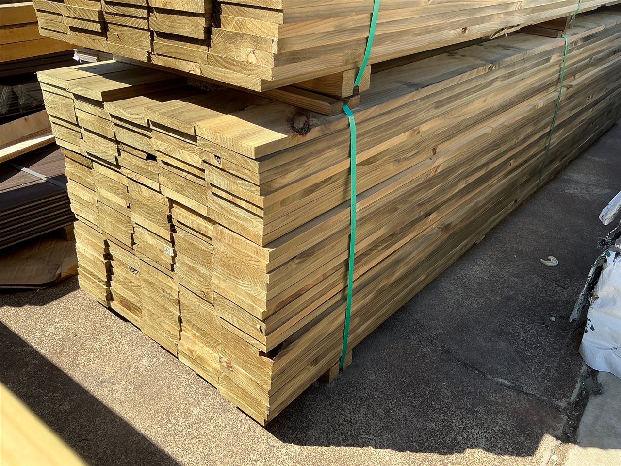 140 x 19 - Merch Pine CCA - 144 @ 3 M (432 Lin Metres) - Pack 817782