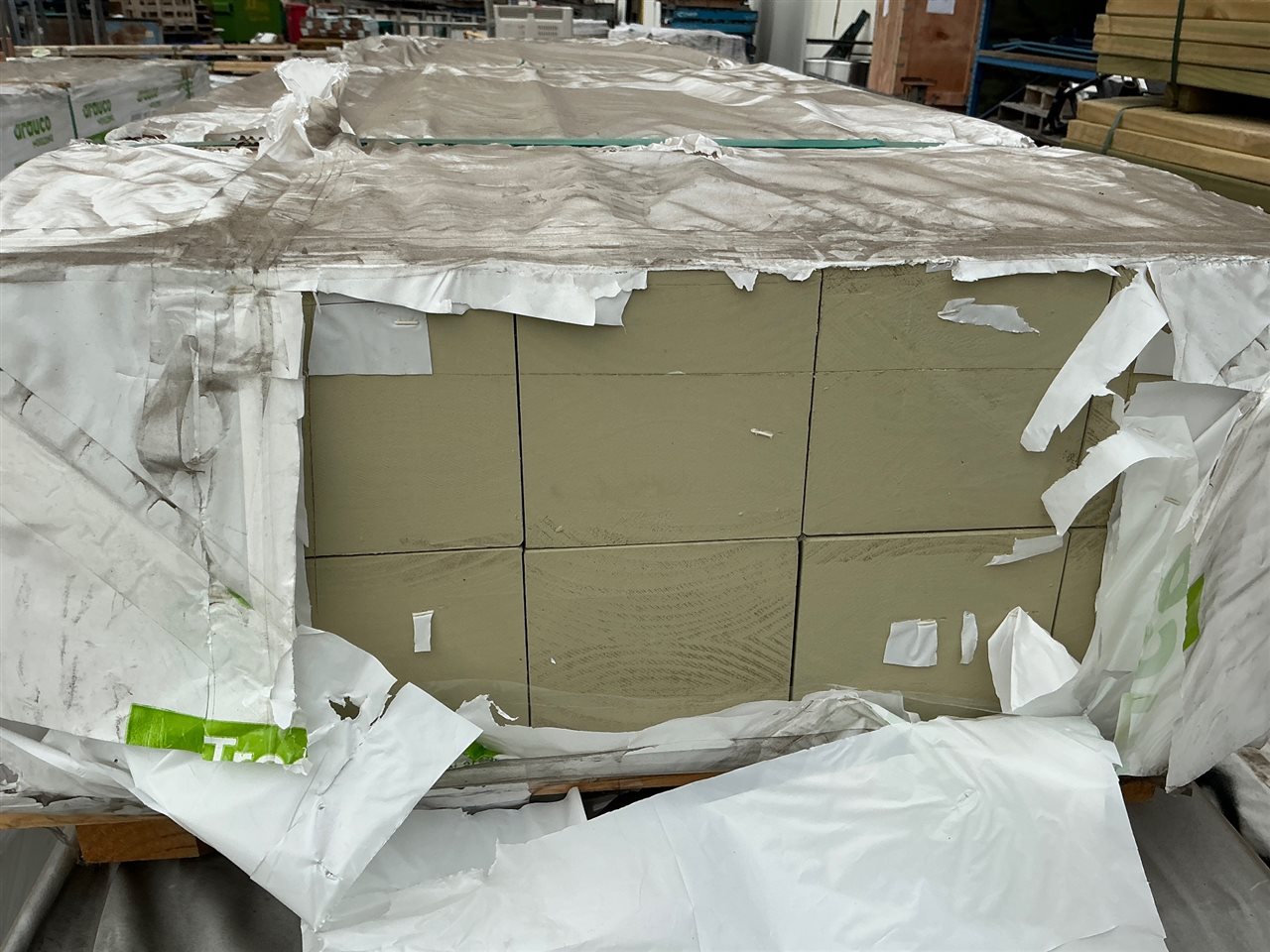 135 x 135, Primed LOSP Treated Pine, 10 pcs @ 2.7 M, 27 Lin Metres Total Pk 766448