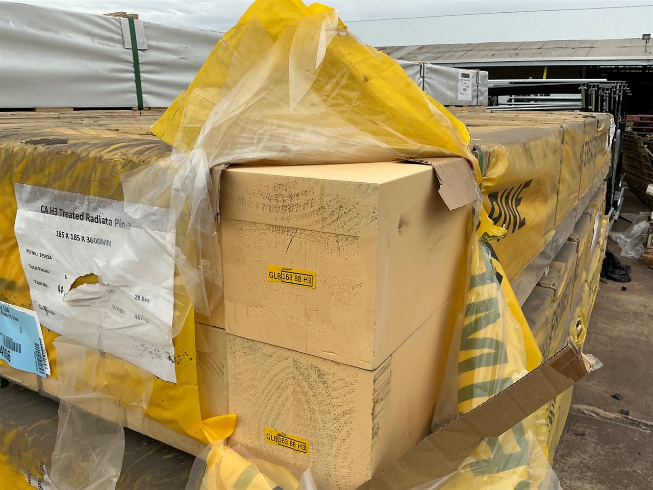 Primed GL8 Posts, 185 x 185, H3 - 8 @ 6 Mt - PK# 514971