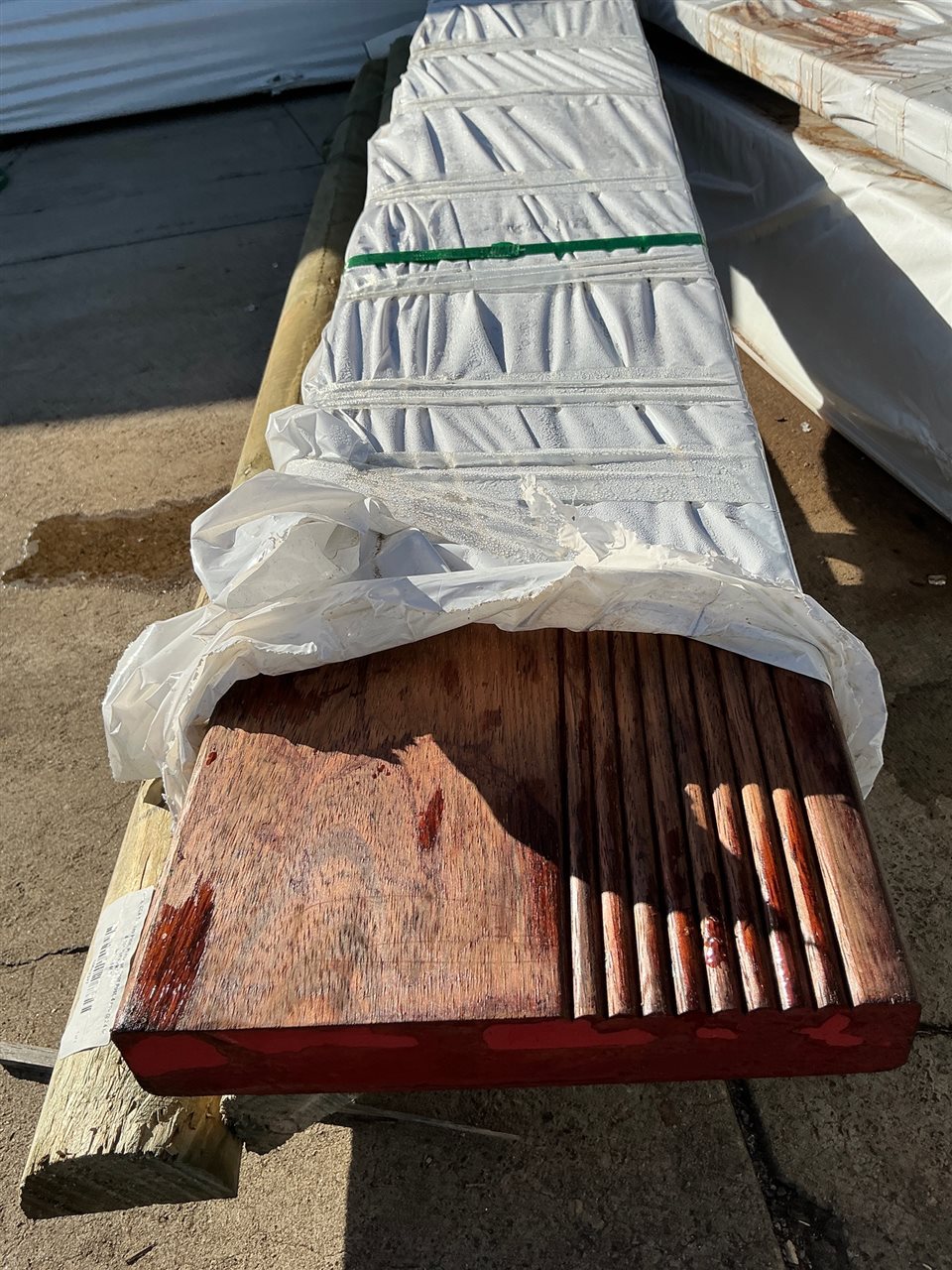 240 x 42, Merbau, Stair Tread, 1 pcs @ 2.4 M, 2.4 Lin Metres Total Pk GW641035