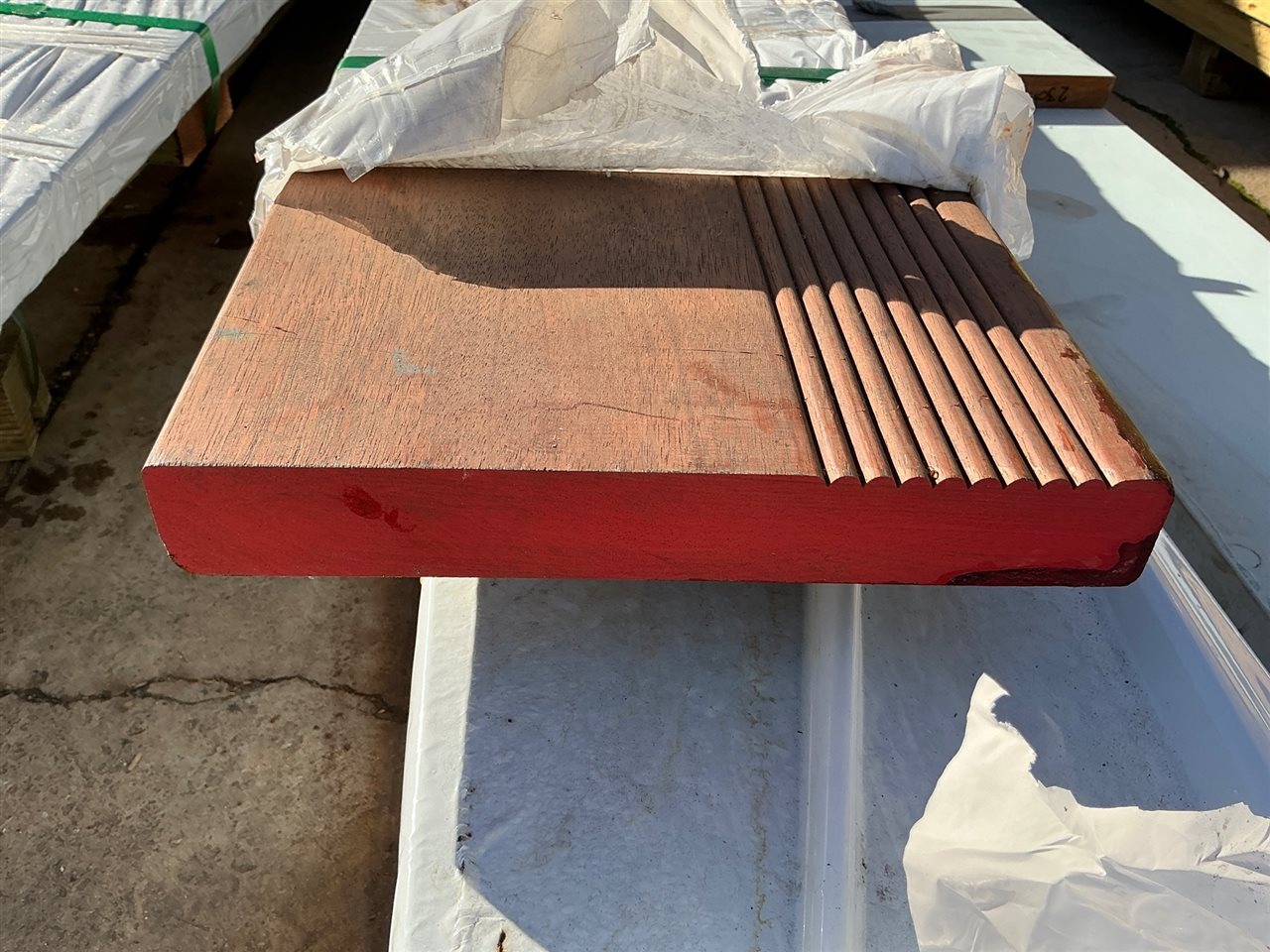 290 x 42, Merbau, Stair Tread, 1 pcs @ 2.4 M, 2.4 Lin Metres Total Pk GW641036
