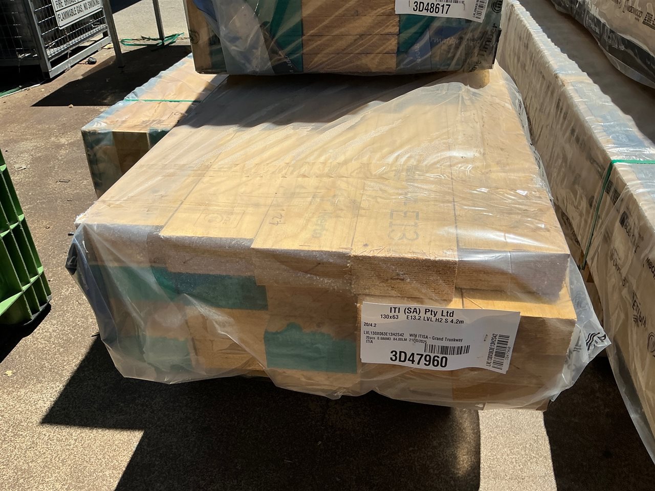 LVL Pack - 130 x 63 - E13.2 - H2 S - 20 @ 4.2M.- 84 Lin Metres - Pack Number 3D47960