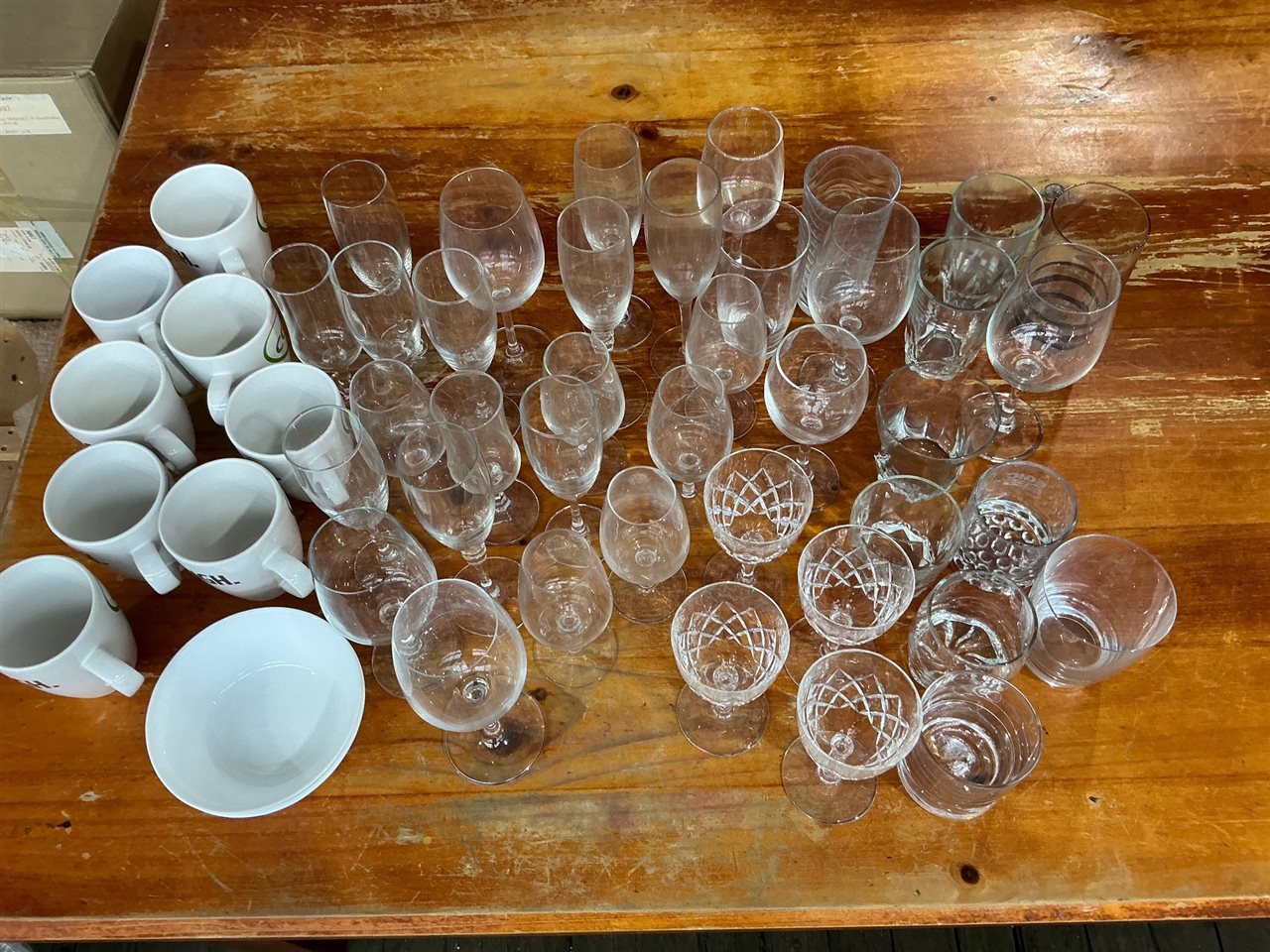 Assortment of Glassware & Mugs