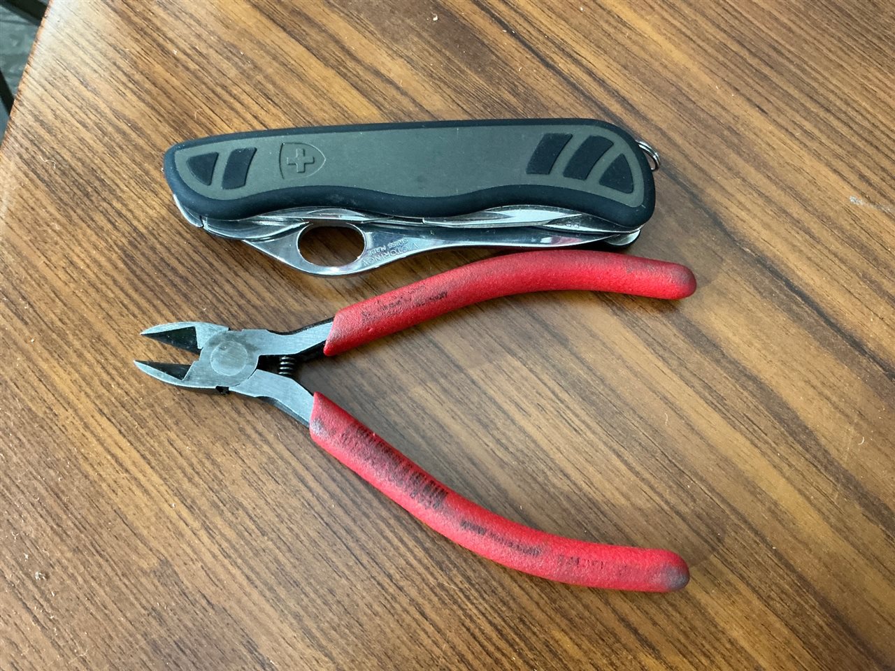 Victoranox Box Cutter and or Wire Snips