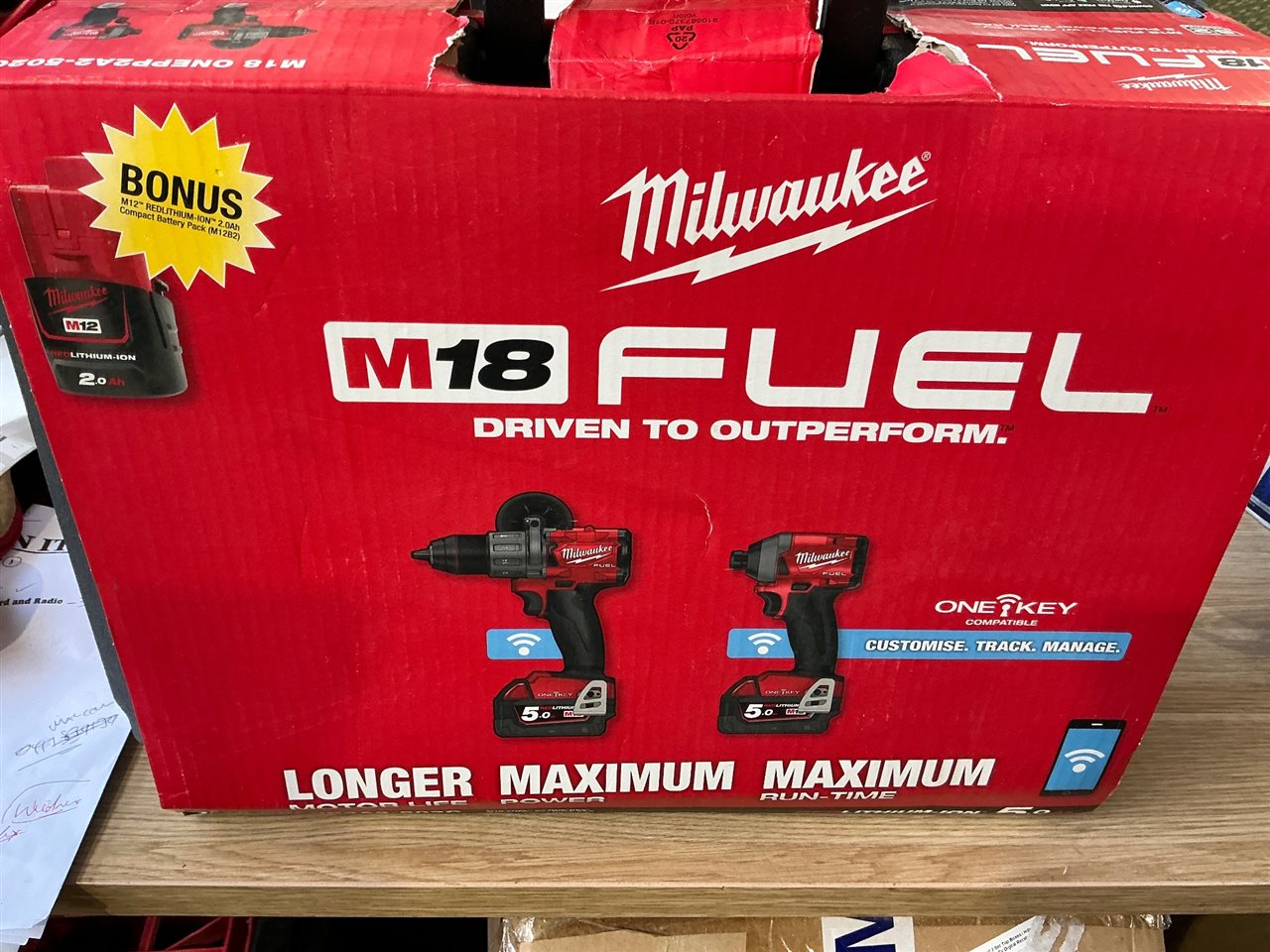 Milwaukee Cordless 18 Tek Driver & Drill Kit - 2 Batterues & Charger