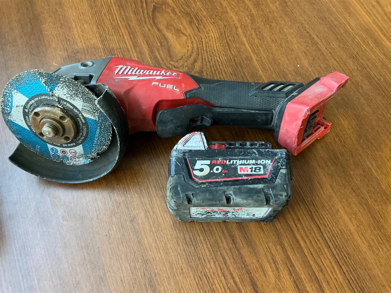 Milwaukee M18FAG125 mm Angle Grinder