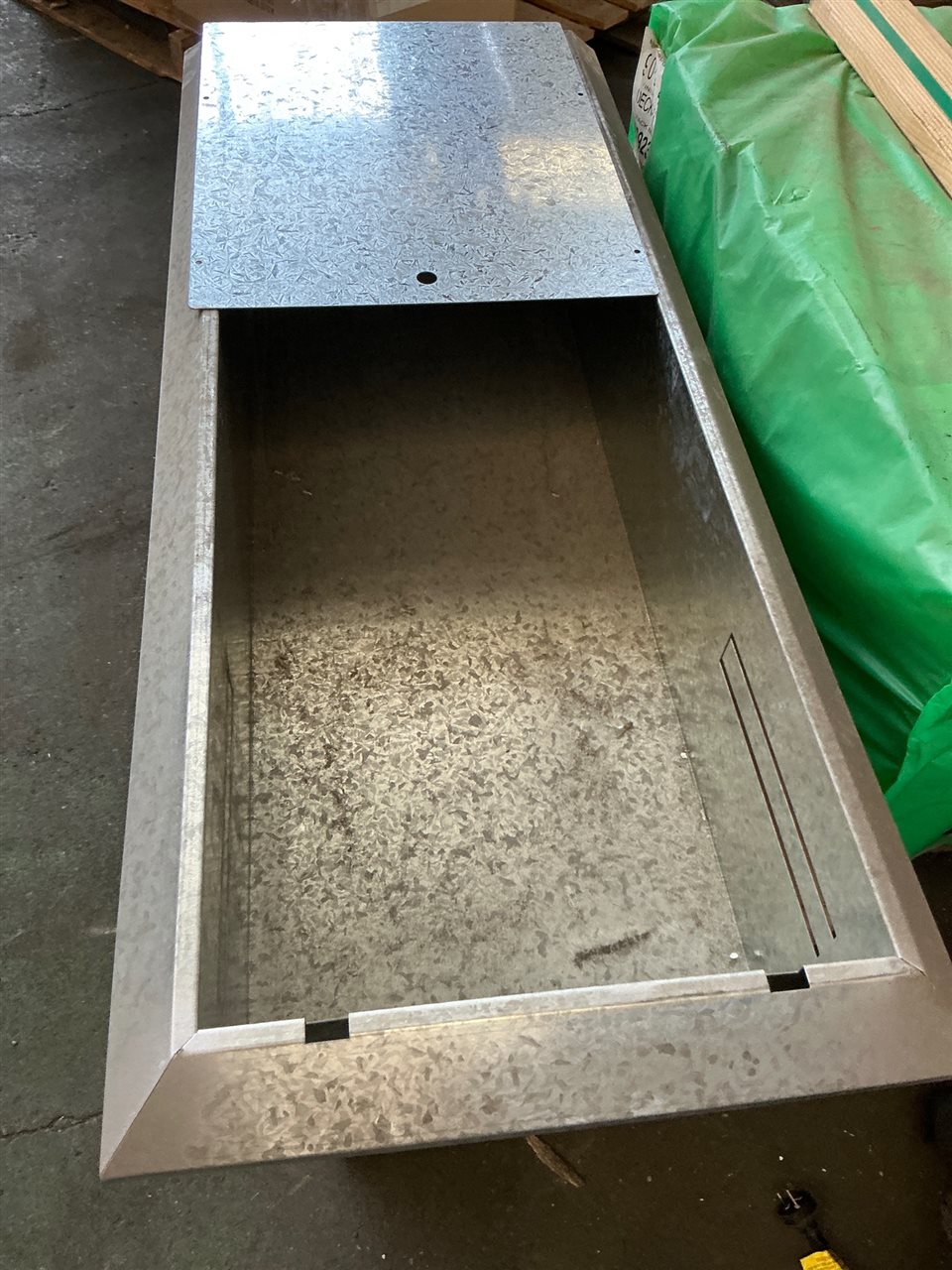 Galv. Recess Box - Takagi ZZZ ALLIANCE RAPID RECESS BOX SRB-R26-1000m  x400 mm - sold per Each