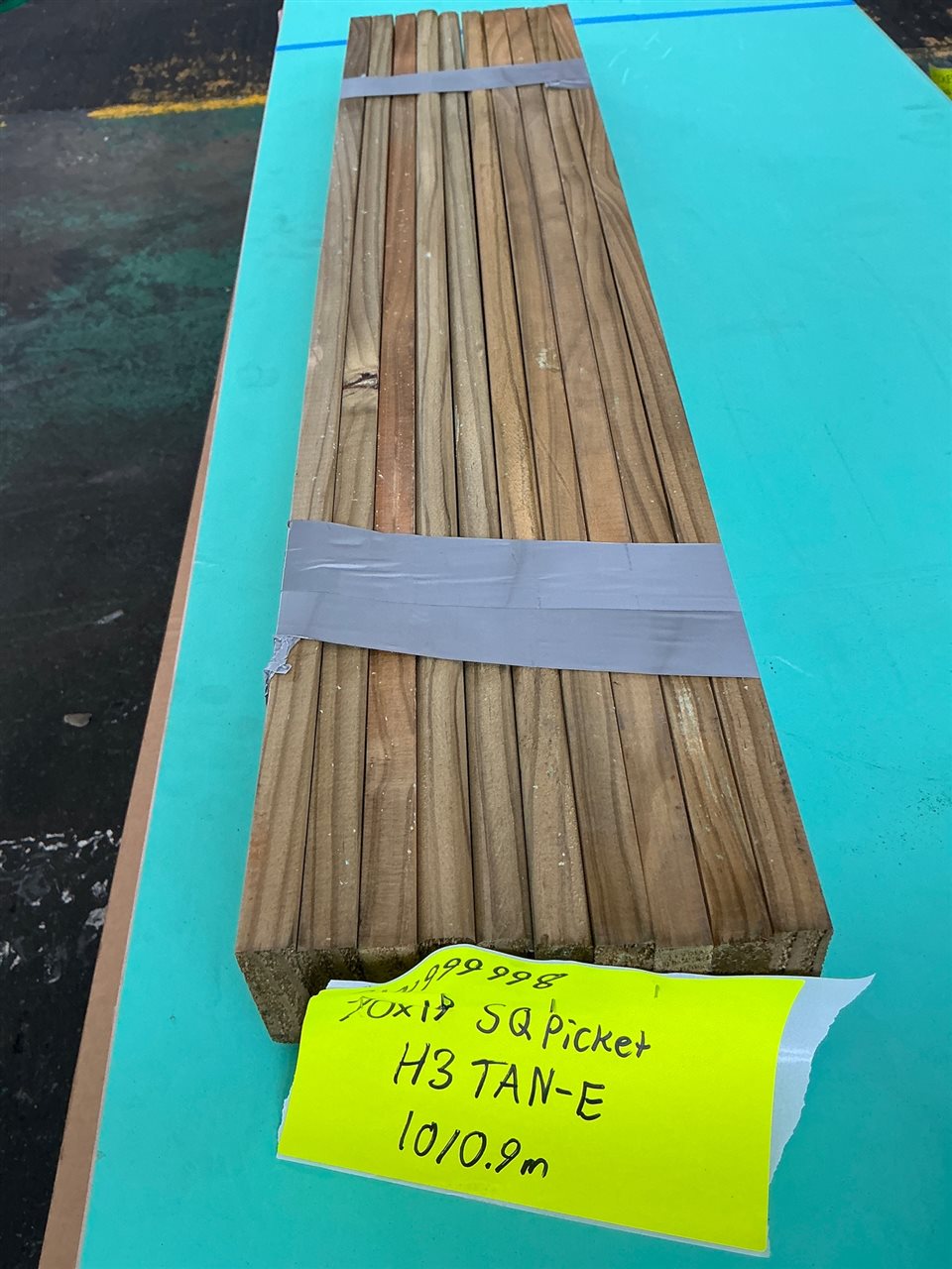 70 x 19 x 0.9 M, Tan-E Green Pine, Square Top Picket, 10 Pcs Total PK# GW999998