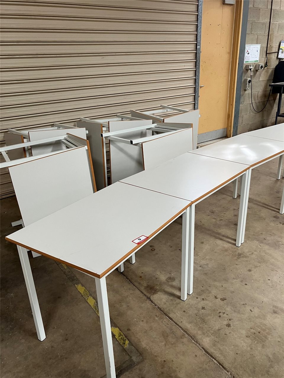 15 x 886-800 x 600mm Tables, Make ARC - Collection From Kadina