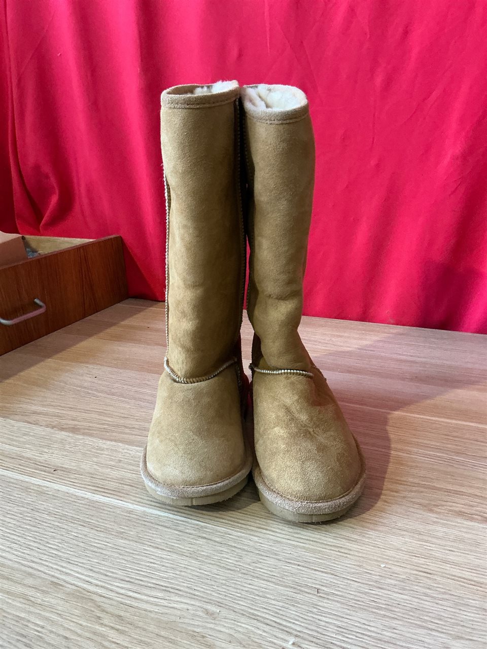 UGG Boots - Aust Size 4 USA Mens 5 USA Ladies 6, Long Pullons, Chesnut Colour, Sold Per Each
