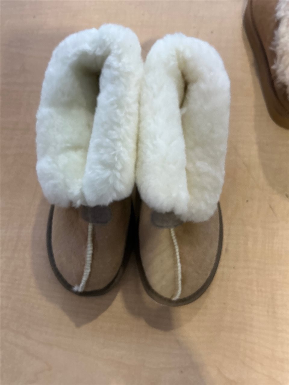Slippers, Leather Upper, Synthetic Sole ,Sand, Size 5
