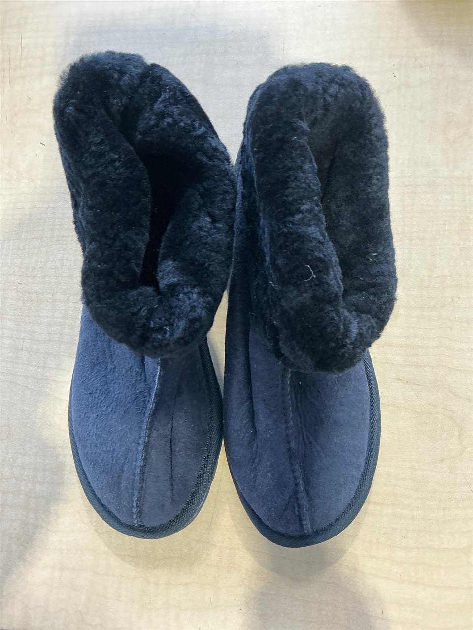 Slippers, Leather Upper, Synthetic Sole ,Black, Size 4.