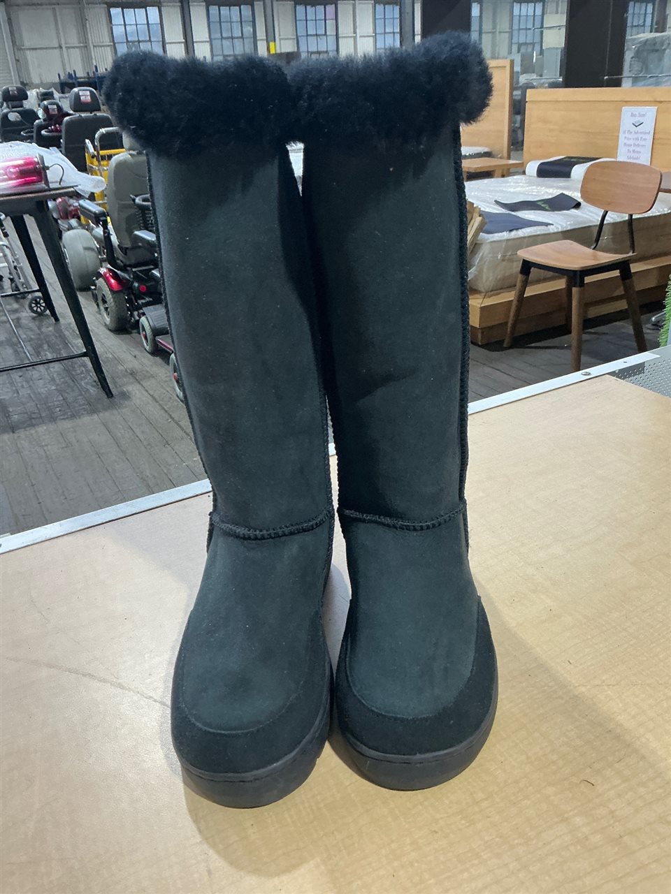 AussieLand UGG Pull On with Leather Upper, Black, EUR36, ENG3, 23cm