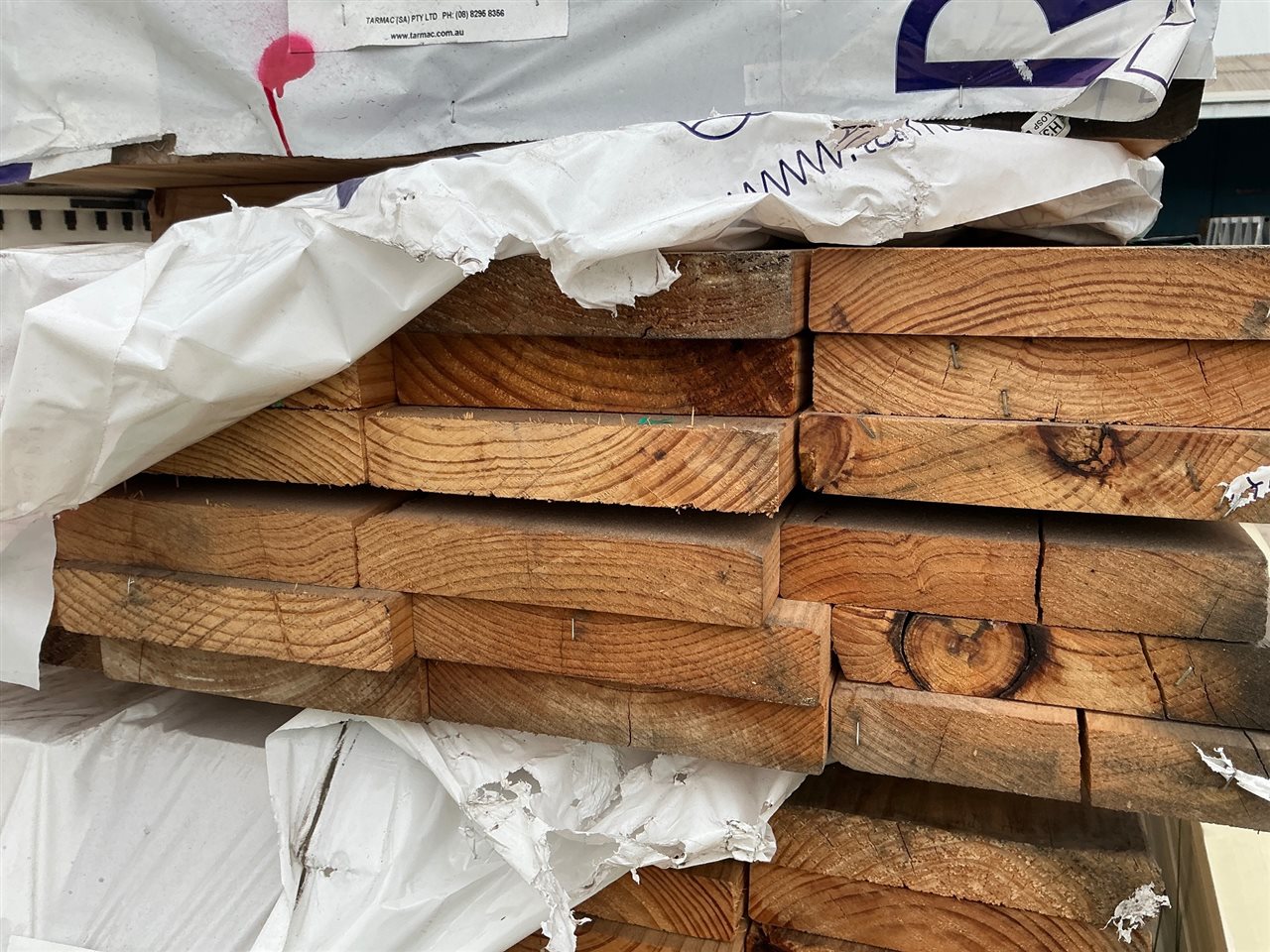 190 x 35, LOSP Treated Pine, MGP10, DAR, 24 pcs @ 4.8 M, 115.2 Lin Metres Total Pk 829714