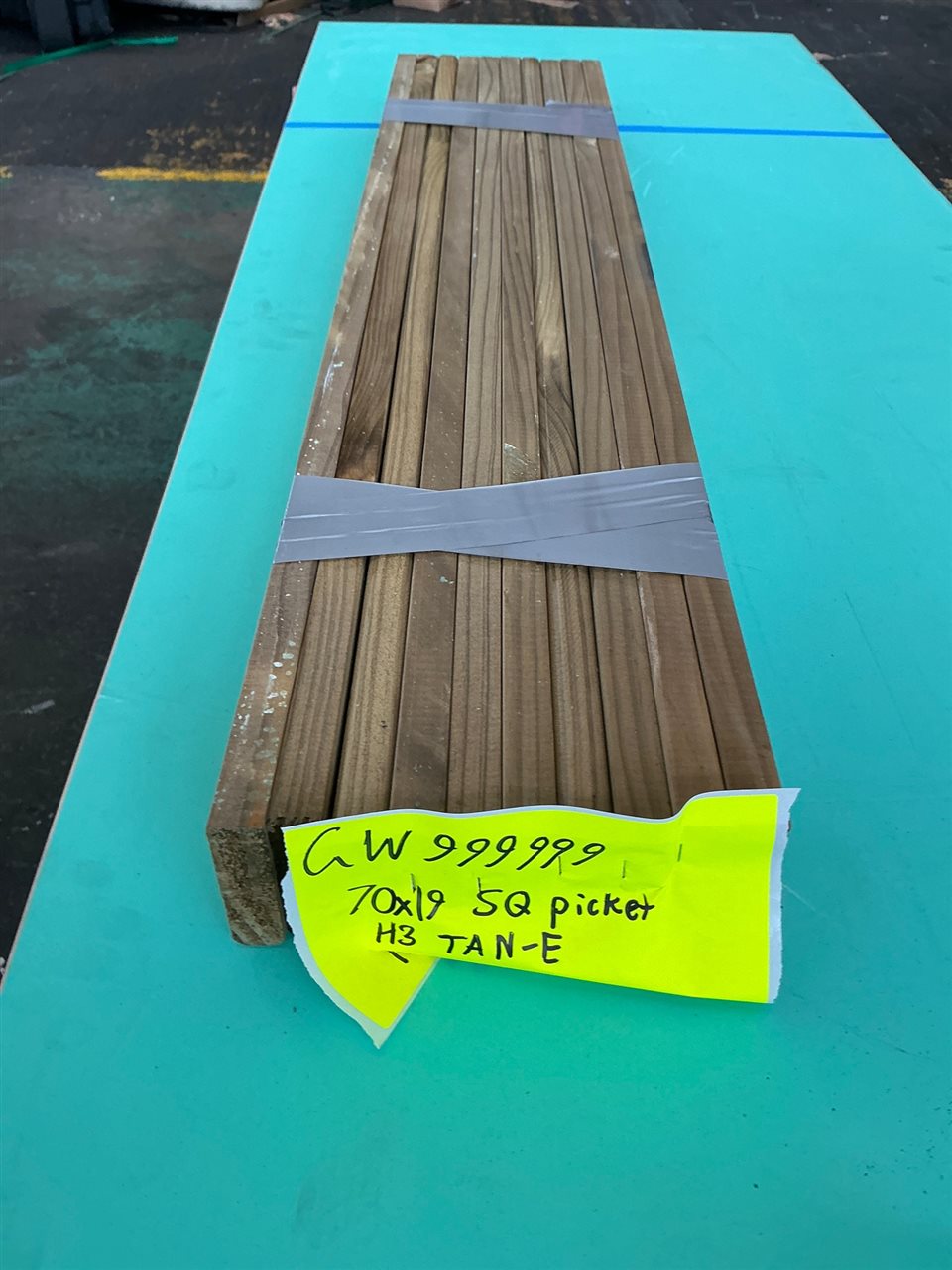 70 x 19 x 0.9 M, Tan-E Green Pine, Square Top Picket, 10 Pcs Total PK# GW999999