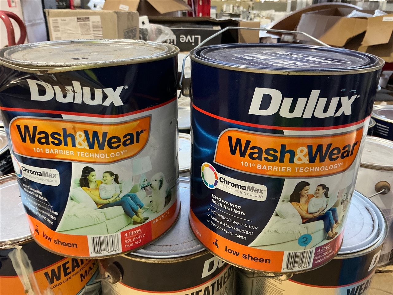 Dulux Wash & Wear 1 x Red & 1 Magenta Base - Quantity  of 2 - 4 Litre Tins -