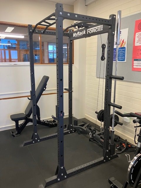 Myrack, Power Rack with Adjustable Seat and Olympic Bar, Force USA