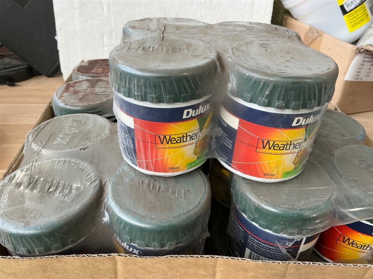 Dulux Weather Shield - Leaf Green - Sample Pots - Quantity of 32 @ 250 Ml