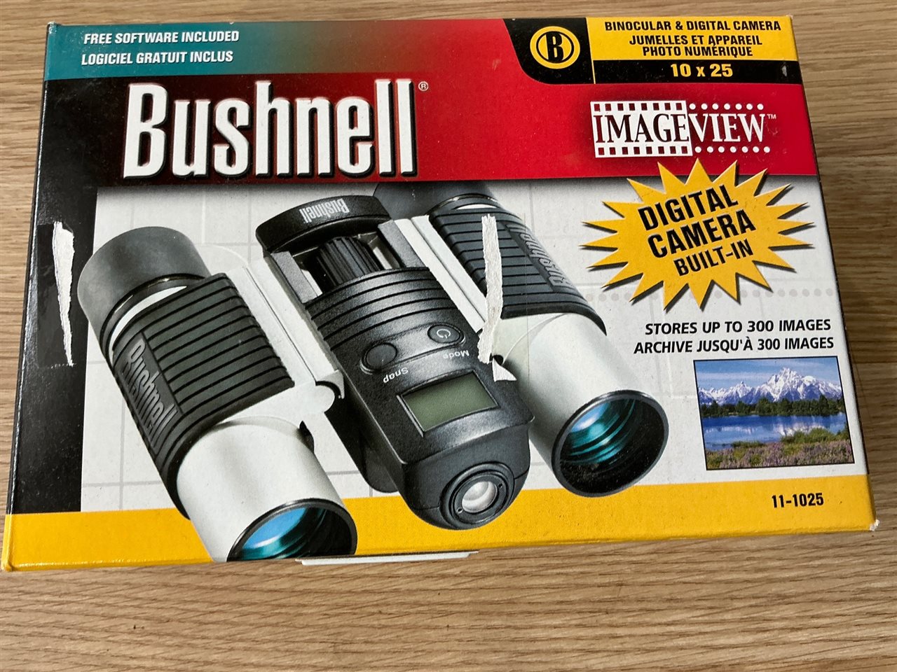 Bushnell Binocular with Digital Camera Built-In