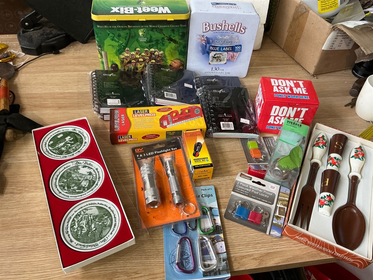 Mixed Lot of Goods