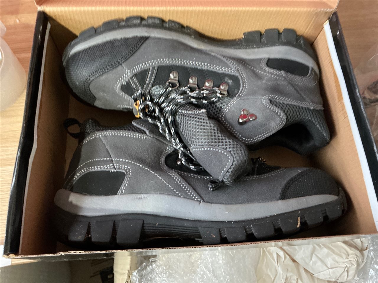 Work Sneakers  - Steel Toe -Appear Used  - Size  11