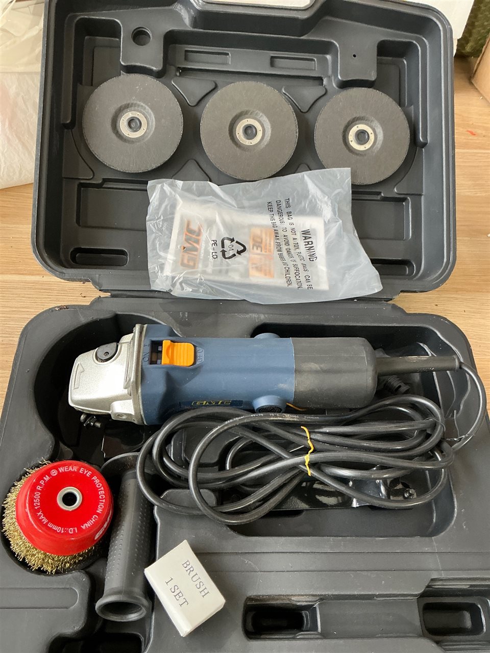 GMC Electric 100 mm Angle Grinder