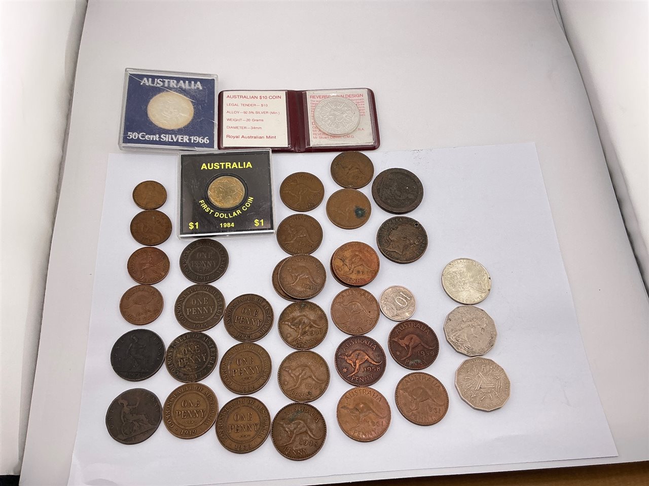 World Coins - Pennies, Half Pennies, British Pence & Commemorative Coins