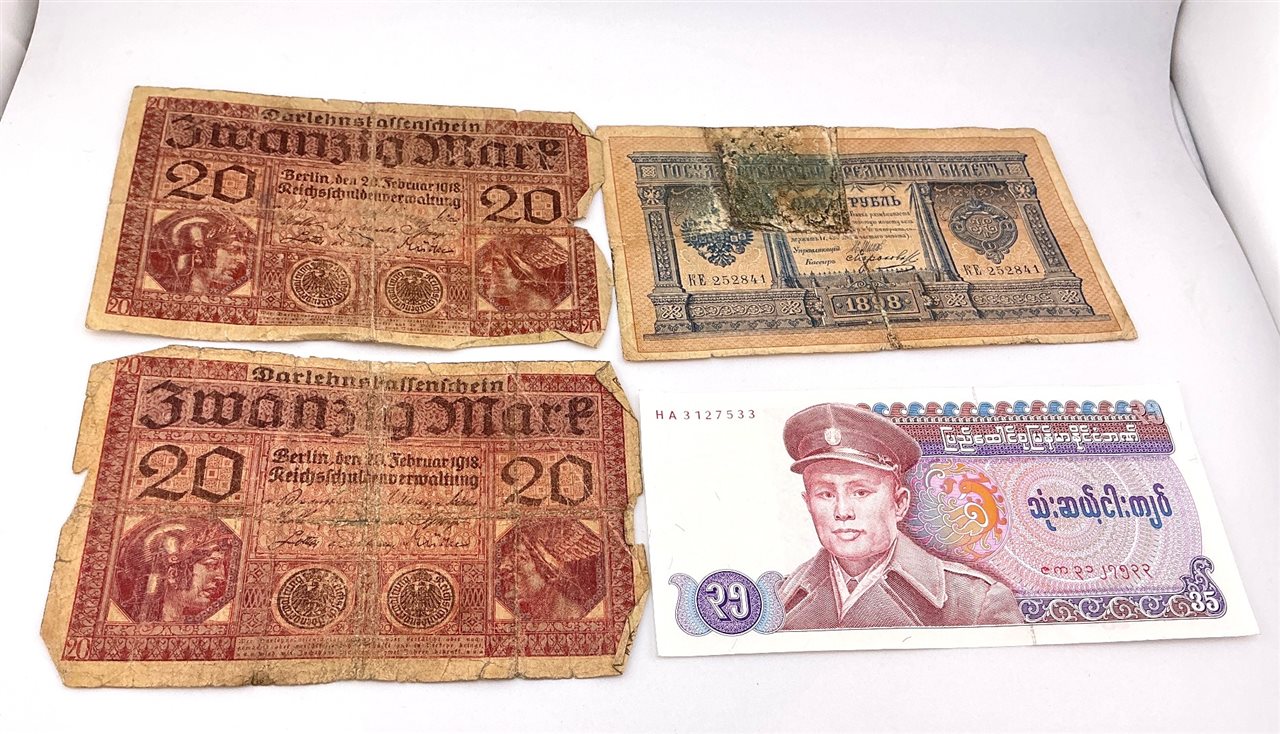 Bank Notes x 4