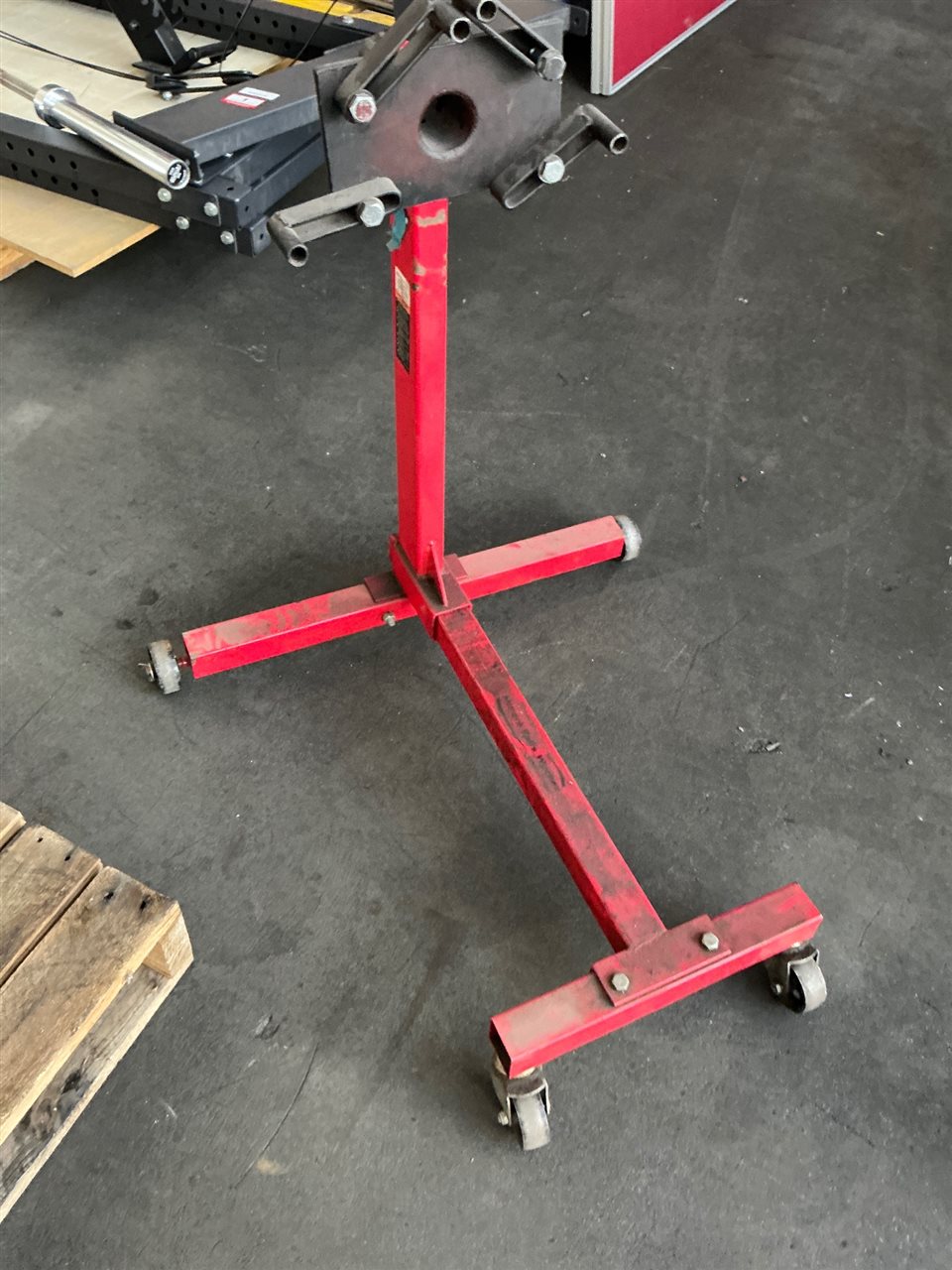 Engine Stand - 450 kg. Capacity