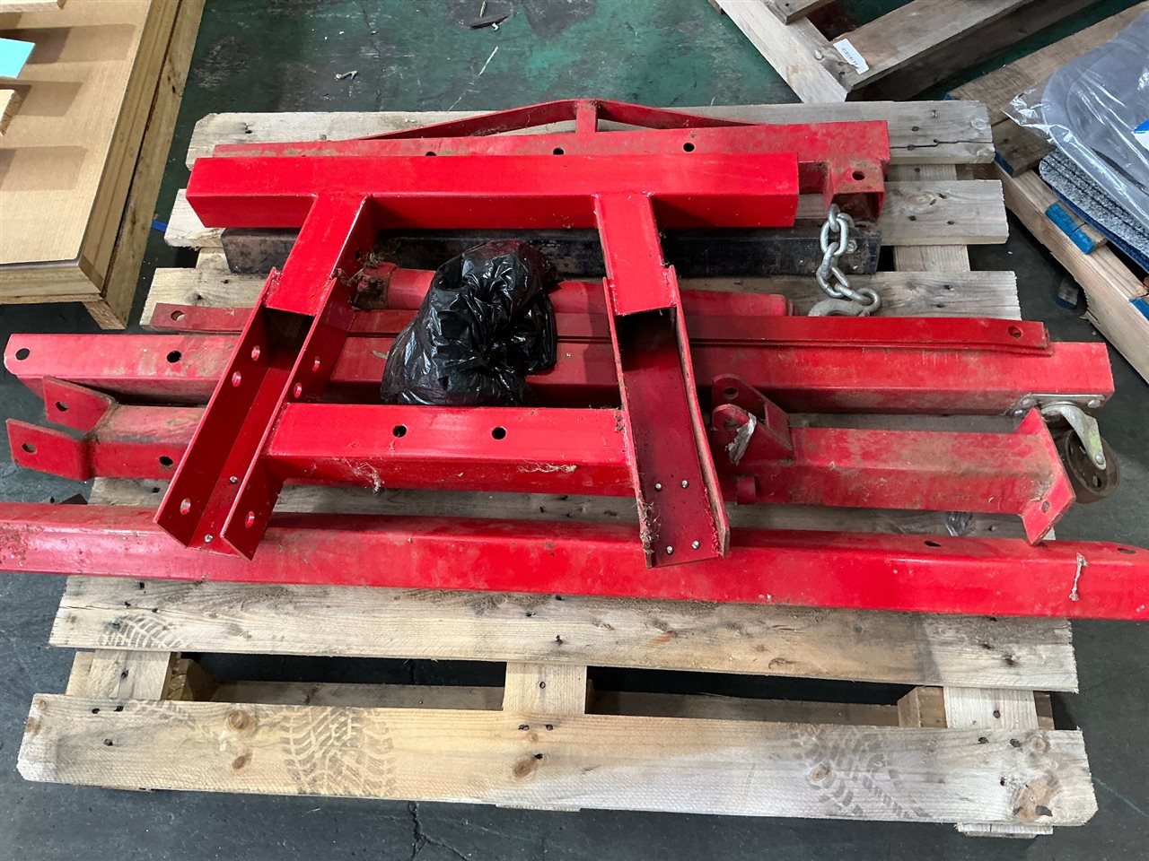 Engine Crane - Dismantled