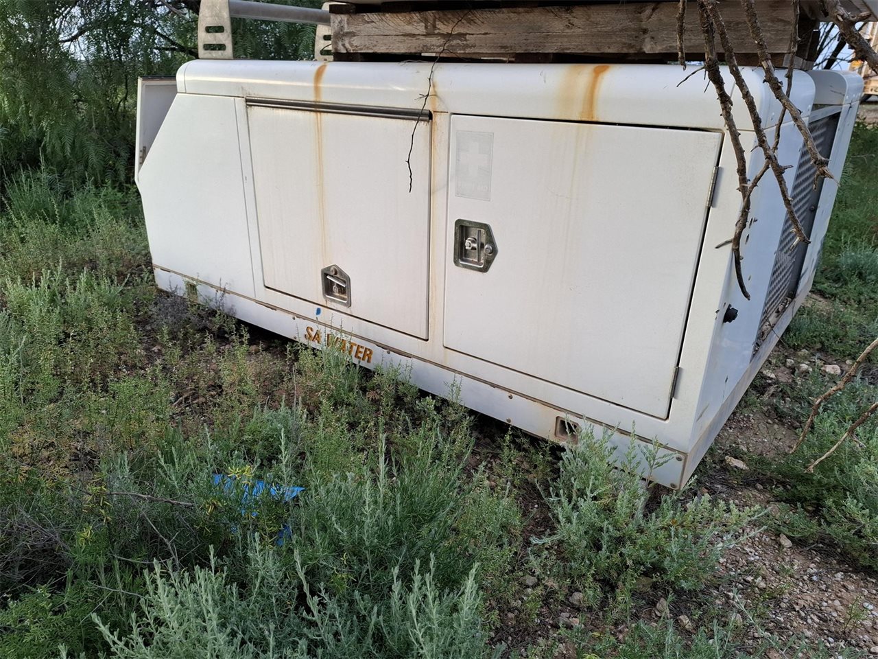 Ute Canopy - Ridgeback -Side and Rear Compartments -Rear Slide Out Drawer , Centre Storage Area - - 2400 mm Long x 1800 mm Wide x 900 mm H ( Buyer to Uplift and Removal From Morgan  Depot )