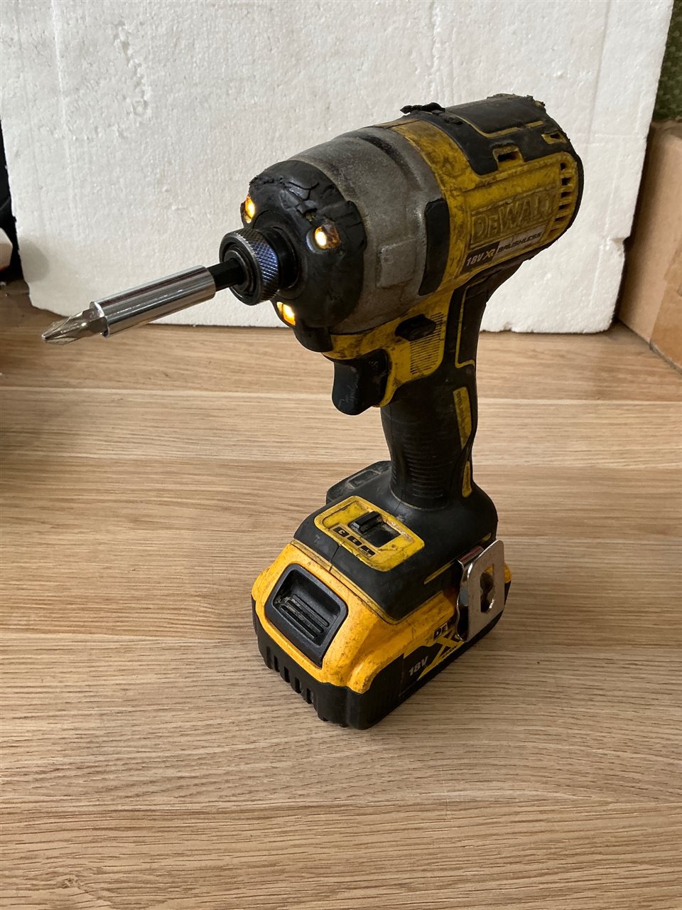 DEWALT Tek Driver Gun - with Battery