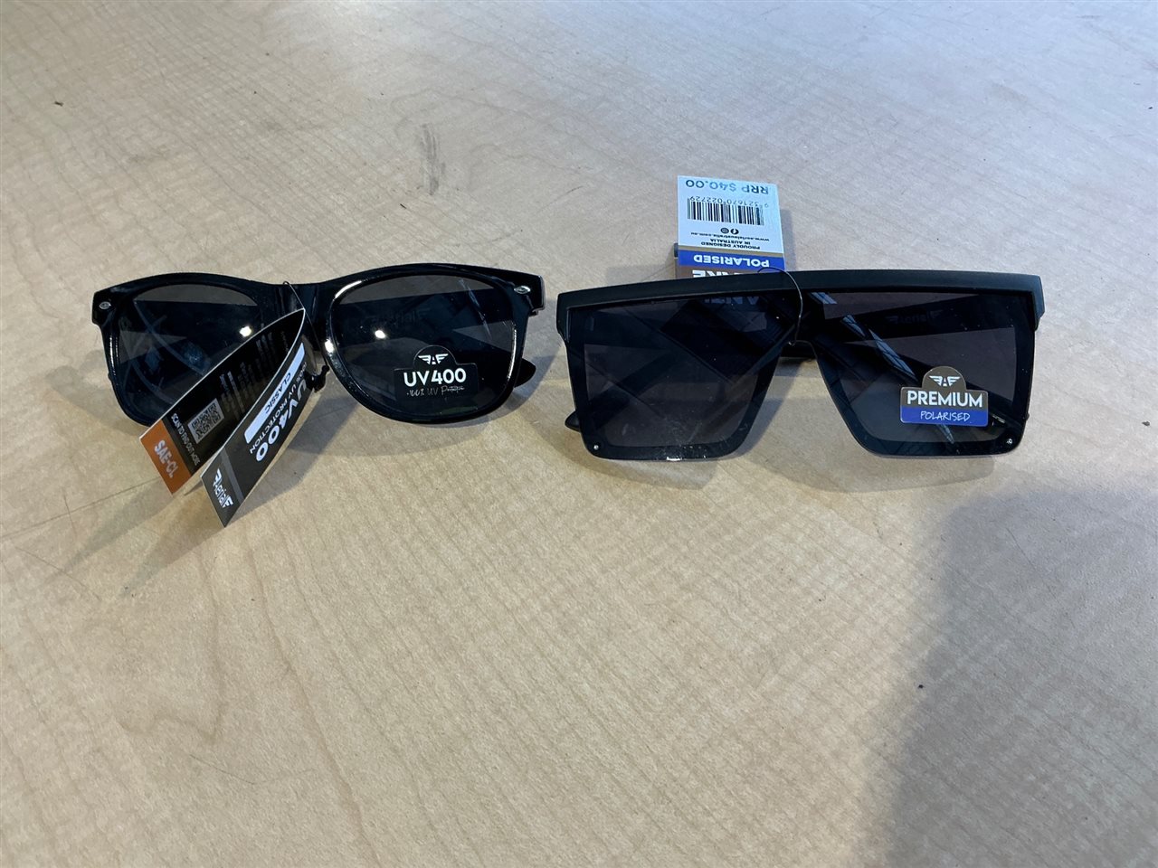 Sunglasses Quantity of 2 Pair