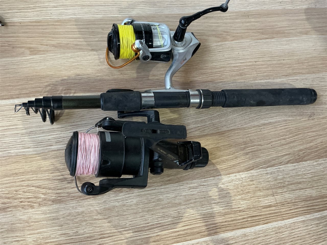 Quantity of 2 Fishing  Reels and Telescopic Rod