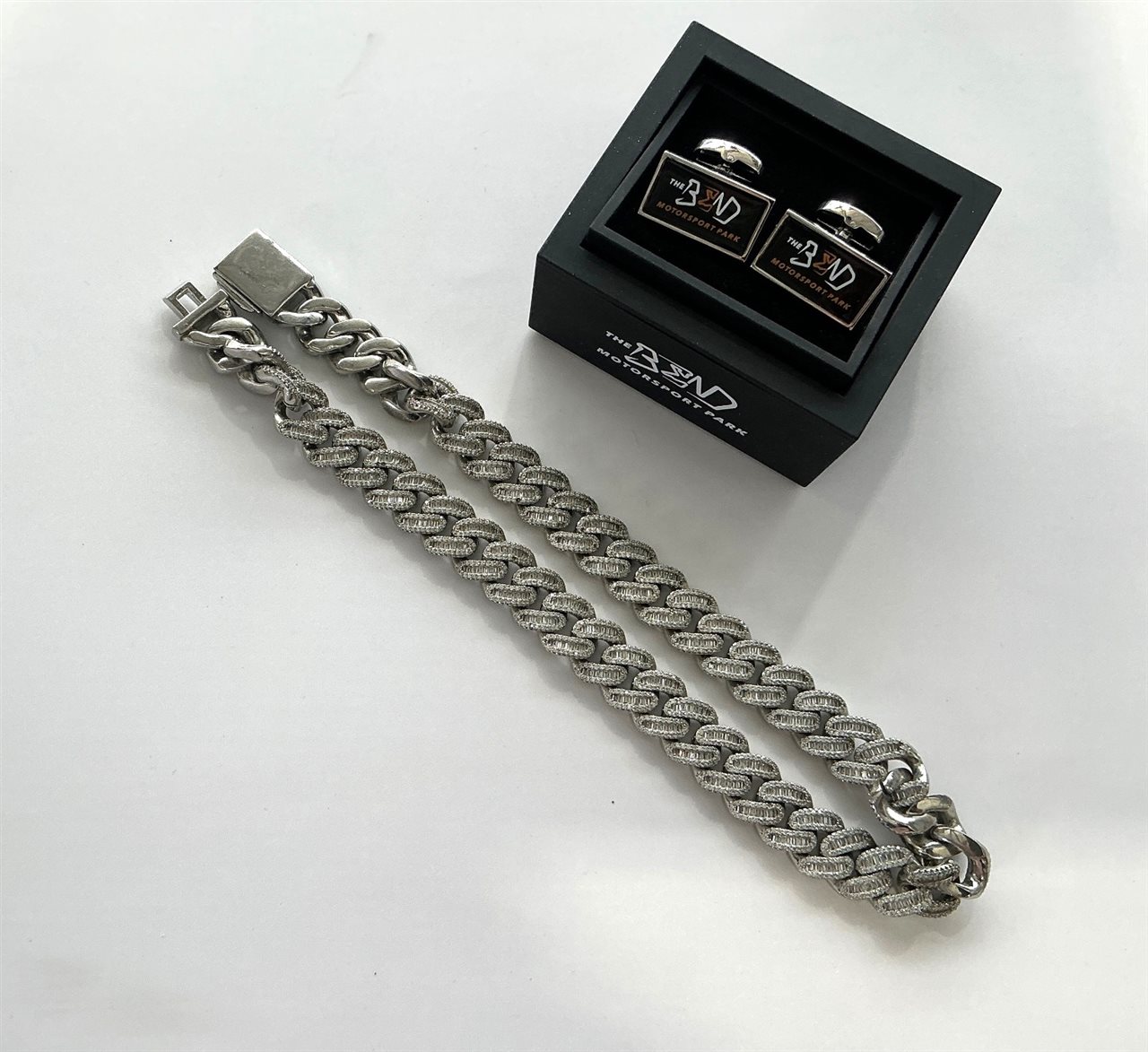 Costumer Jewellery - Necklace & Cuff Links