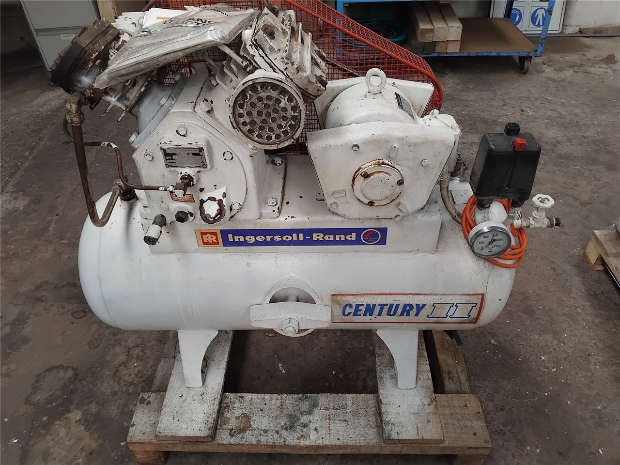 Air Compressor Ingersoll Rand Twin Cylinder 1380kPa 5.5hp 3 Phase - ( Collection From Blair Athol)