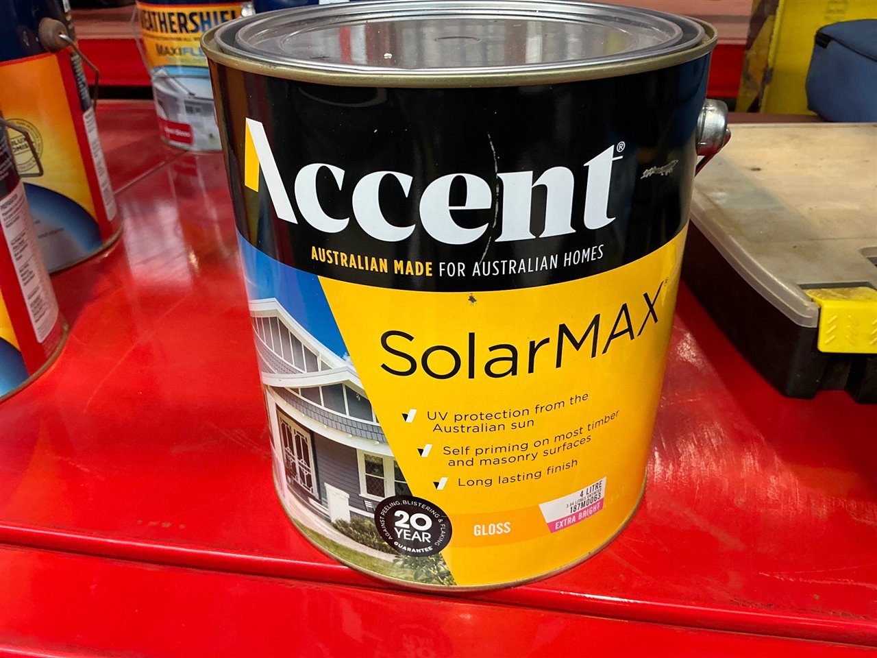 Accent Solar Max - Gloss - Extra Bright Base - 4 Litre