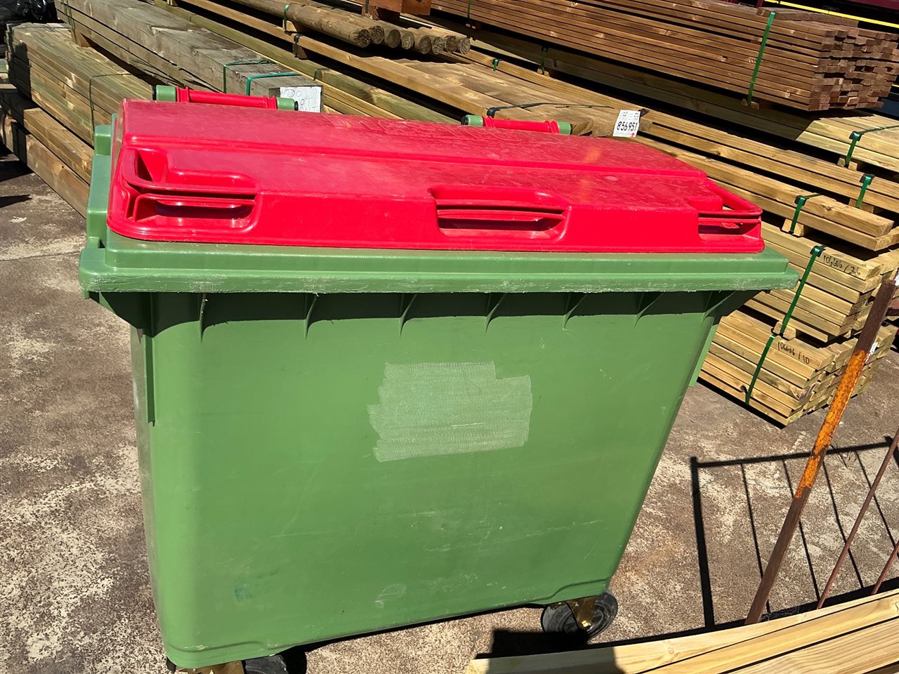 Mastec Mobile Lidded Bin - 600 Litre -Bin Size 1200 x600 x 900 mm H-  Red  Lid
