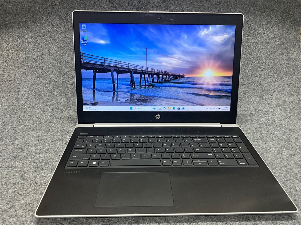 HP ProBook 450 G5 - Intel Core i5-8250U CPU, 8 GB RAM, 500GB HDD with Adapter