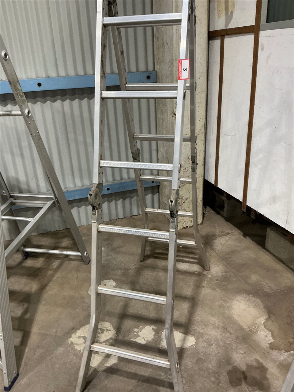 Extendable Ladder Approx 1750mm/3500mm High (Located At Wingfield)