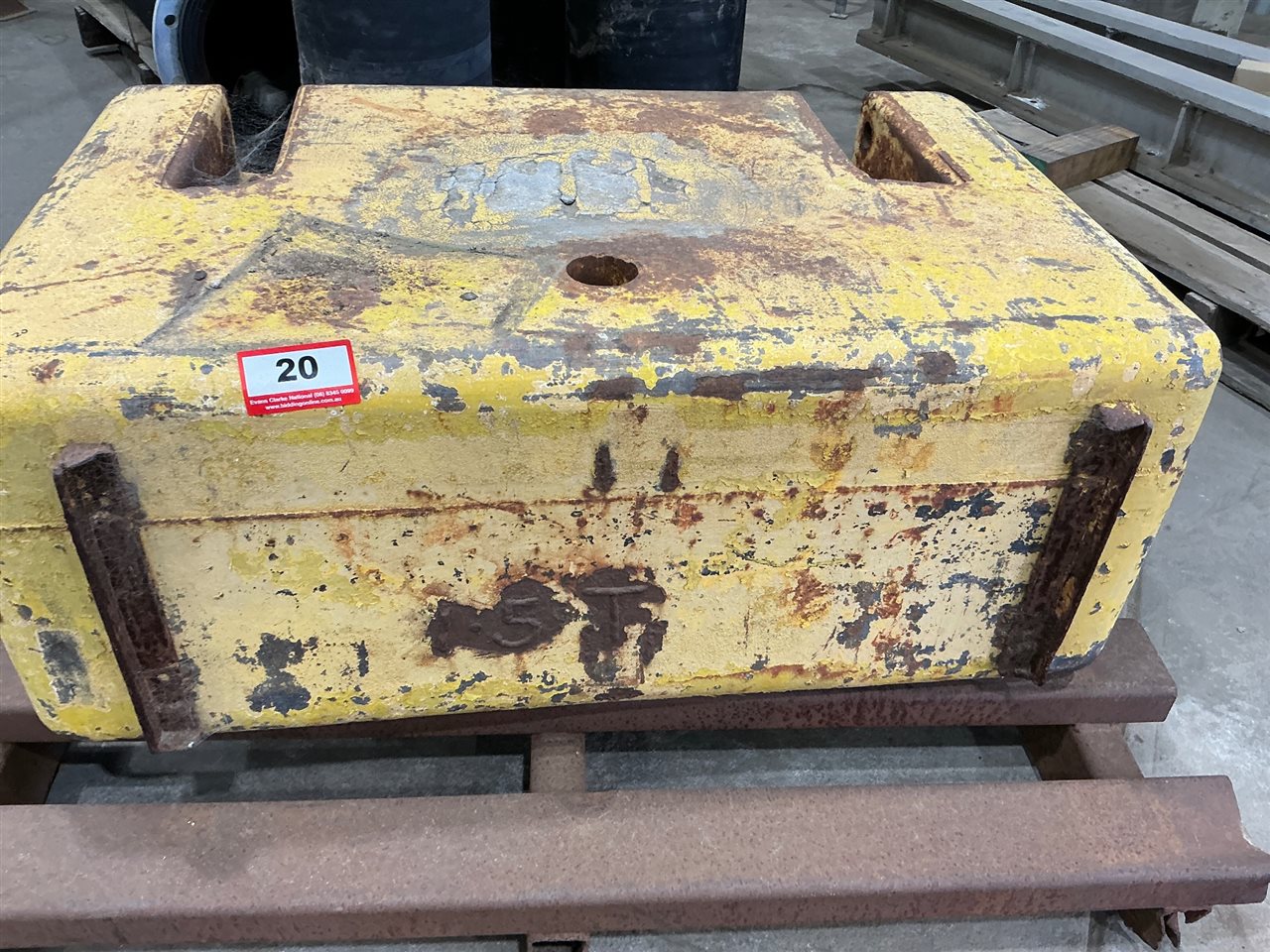 Counterweight 1.5 Tonne 600mm W x 950mm L x 380mm H (Located At Wingfield)