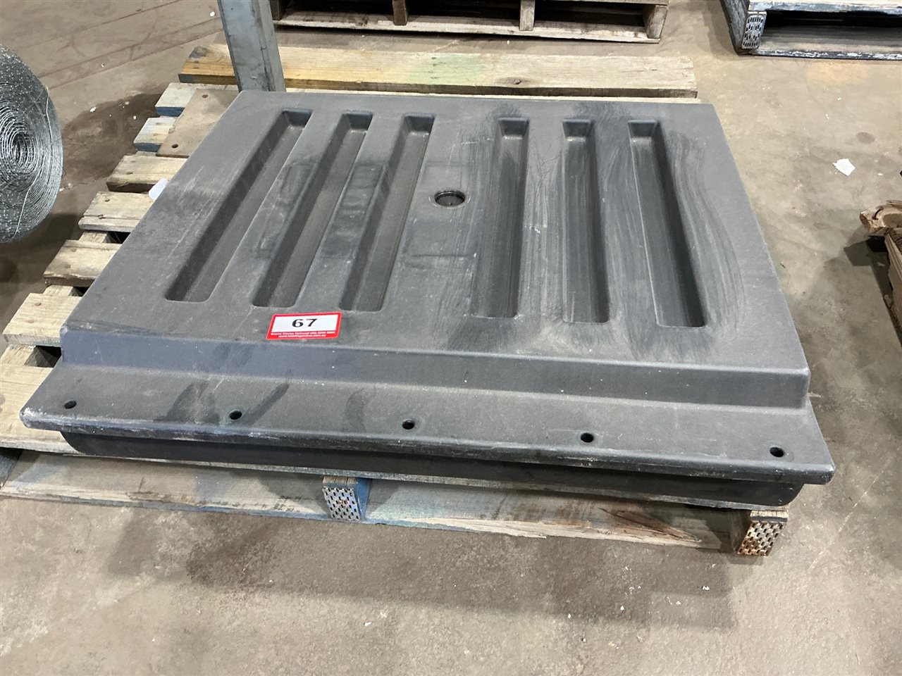 Vehicle Storage Plastic Tank 810mm W x 810mm D x 250mm H (Located at Wingfield)
