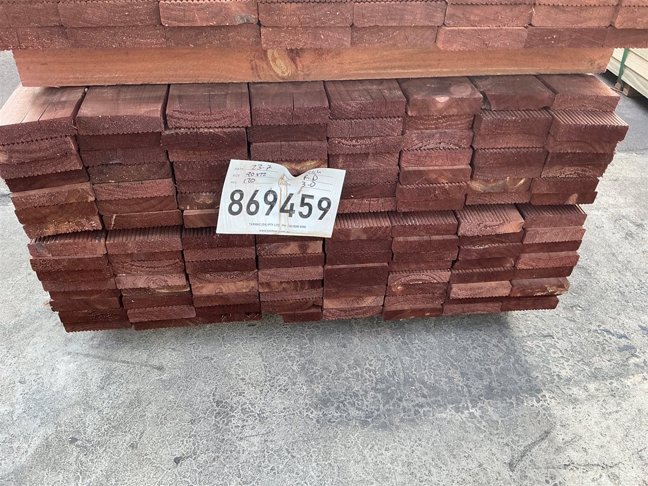 90 x 22, Tinted Pine, Merch Decking, 120 pcs @ 3.0 M, 360 Lin Metres Total Pk 869459