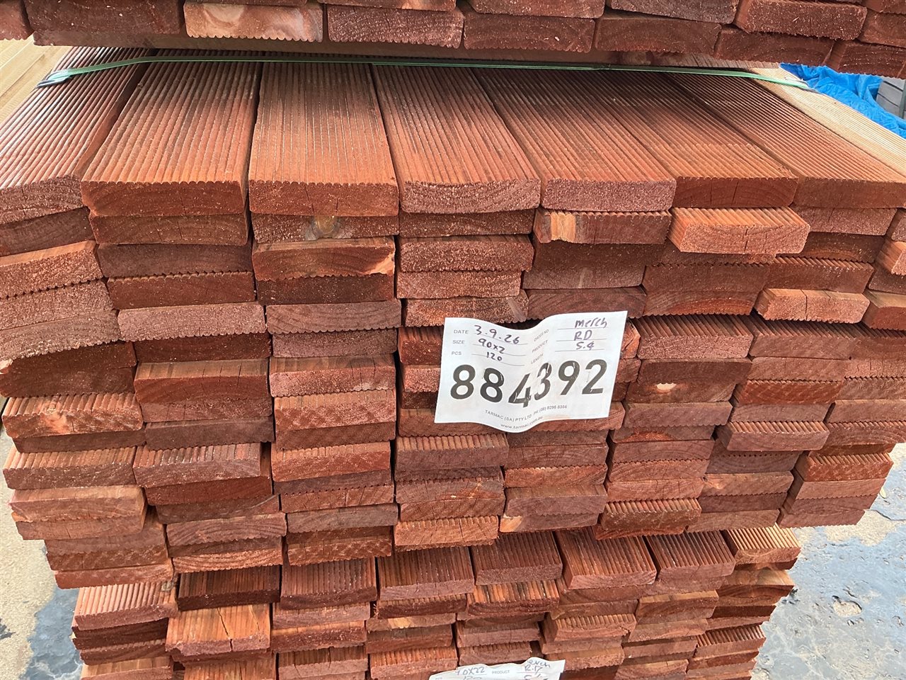 90 x 22, Tinted Pine, Merch Decking, 120 pcs @ 5.4 M, 648 Lin Metres Total Pk 884392