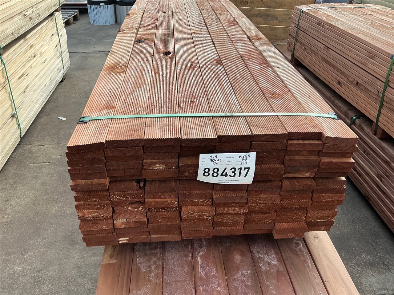90 x 22, Tinted Pine, Merch Decking, 120 pcs @ 2.4 M, 288 Lin Metres Total Pk 884317