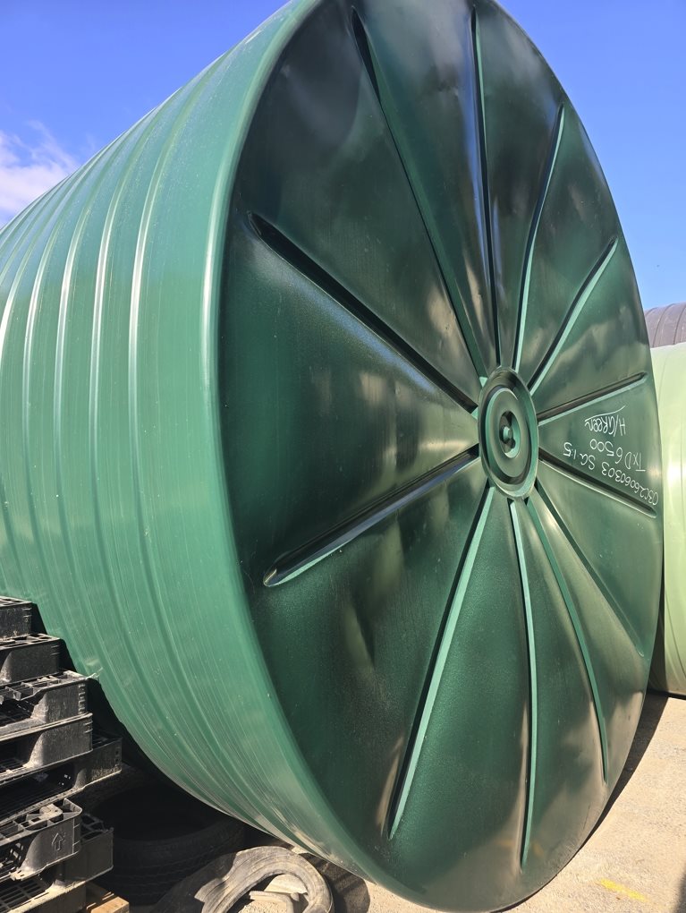 Bushmans TXD6500 30,000 L Domed Round Poly Tank, 3.95 M Dia x 3.08 M H, Heritage Green – Non Water Storage Only