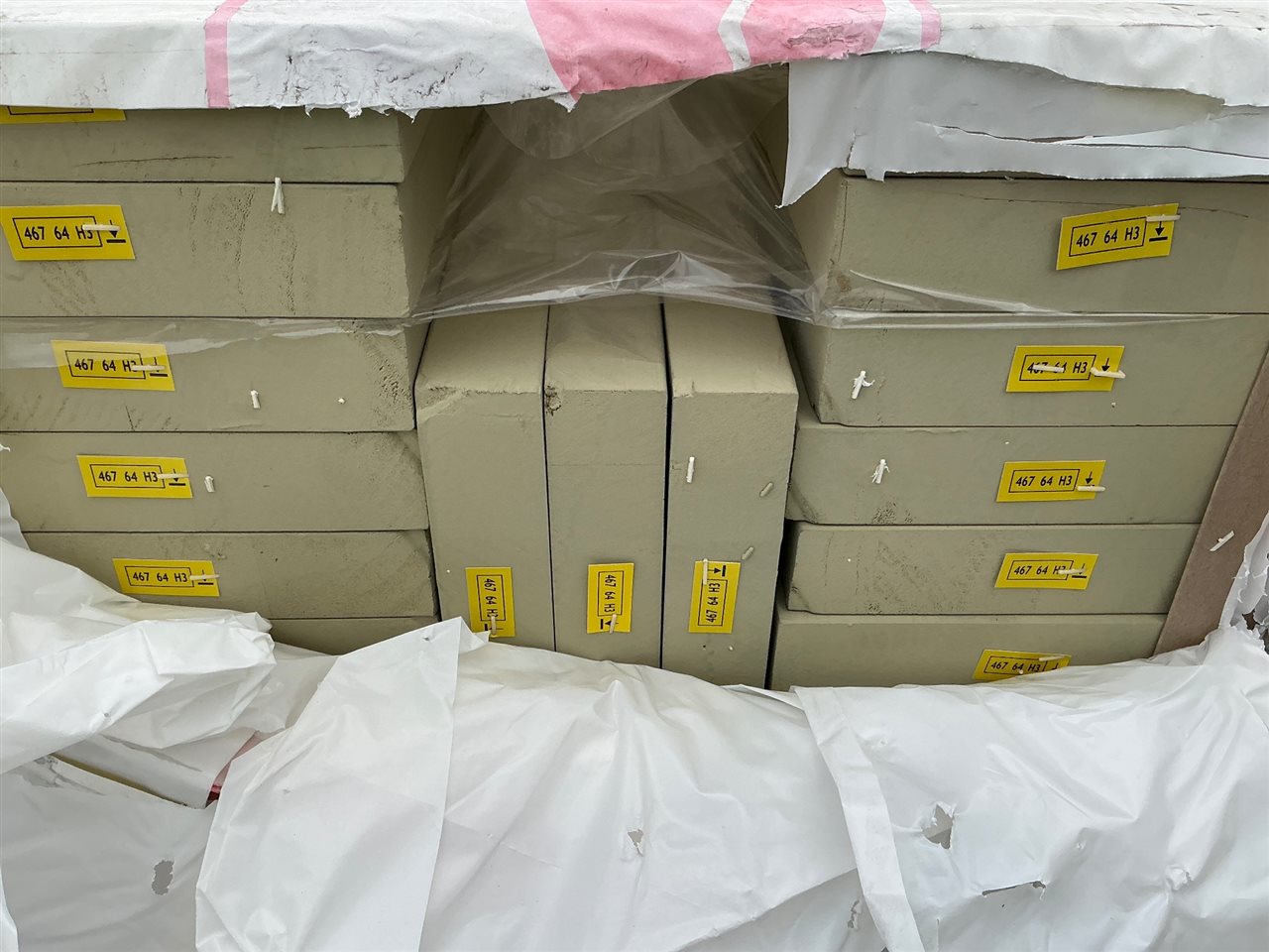 185 x 42, LOSP Treated Pre-Primed Pine, Finger Jointed D4S Pencil Round, 24 pcs @ 6.6 M, 158.4 Lin Metres Total Pk 767341-00