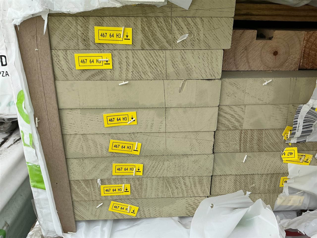 210 x 30, LOSP Treated Pre-Primed Pine, Clear Finger Jointed DAR, 26 pcs @ 5.4 M, 140.4 Lin Metres Total Pk 758222-00